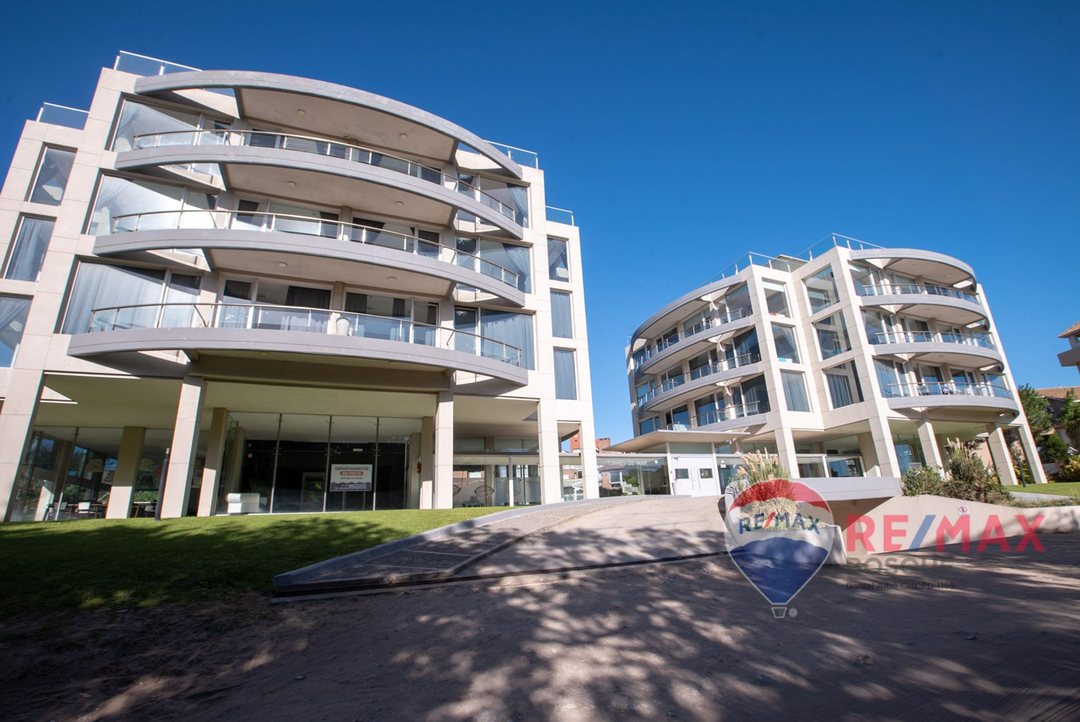 VENTA DEPARTAMENTO  CARILO a 50 mts DEL MAR