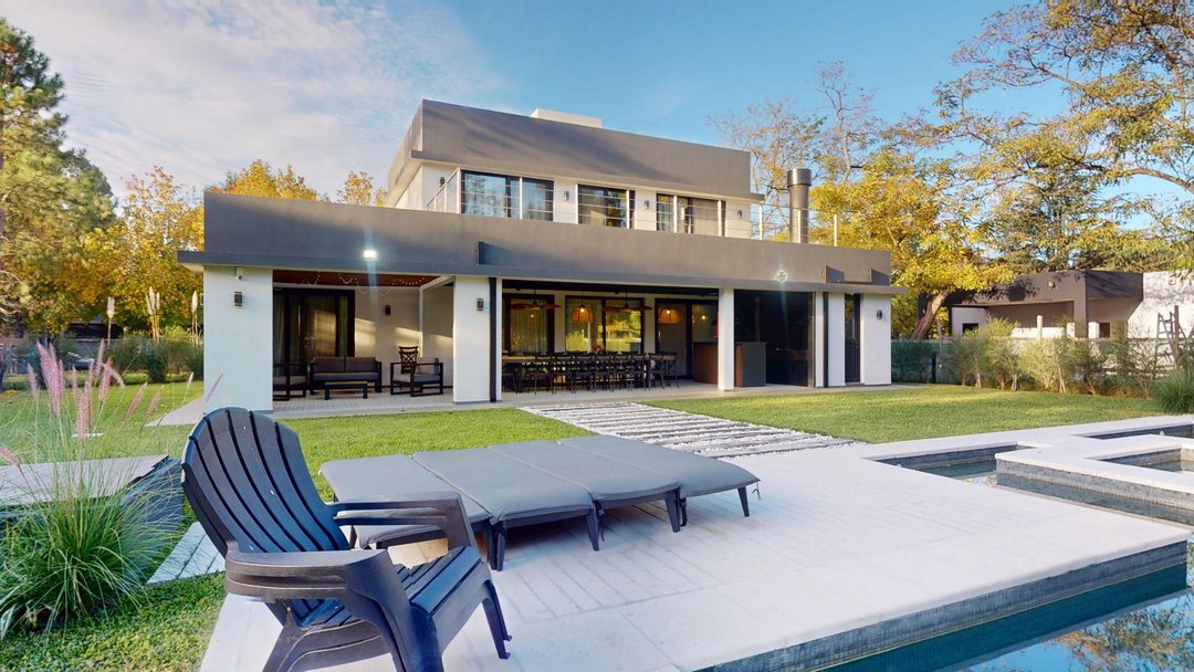 CASA EN VENTA MIRALAGOS