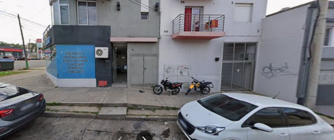 COCHERA ZONA COMERCIAL - ALMAFUERTE CINCO ESQUINAS