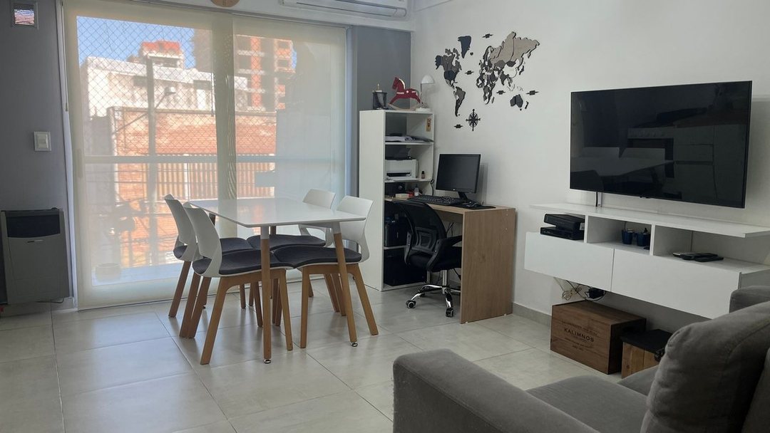 VENTA DEPTO 2 AMB + DEPENDENCIA PERMUTA CASEROS