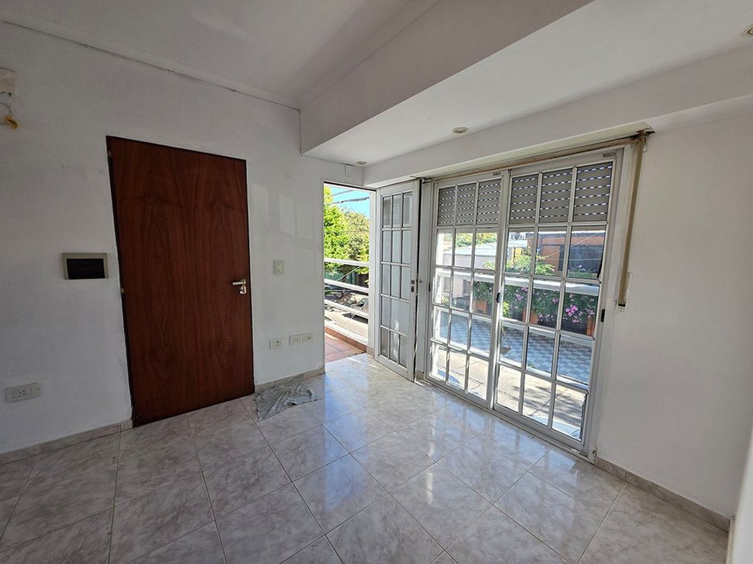 MONOAMBIENTE EN VENTA LA PLATA CON PATIO