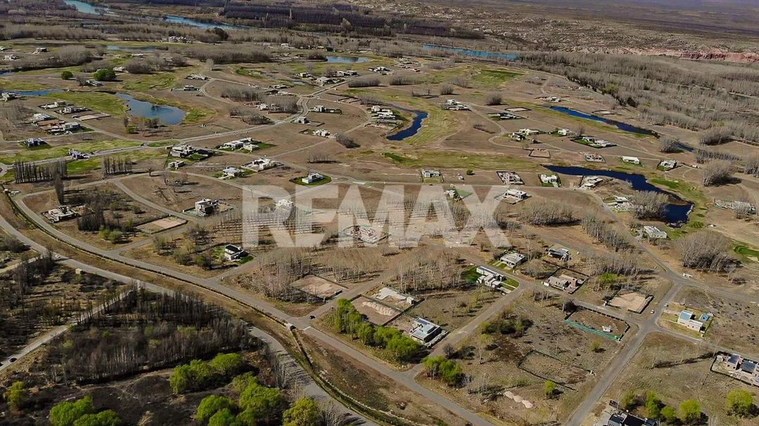 EN VENTA TERRENO 1.051 M2 CANALES DE PLOTTIER