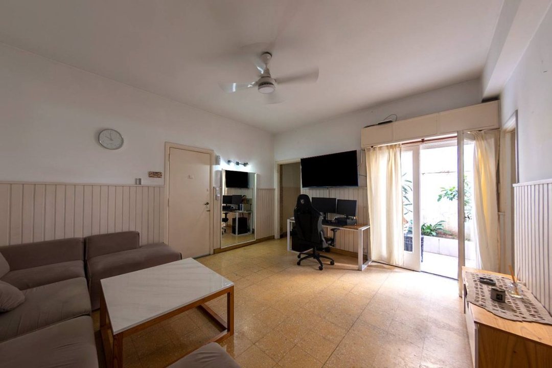 VENTA PH 3 AMBIENTES CON PATIO EN LANUS ESTE
