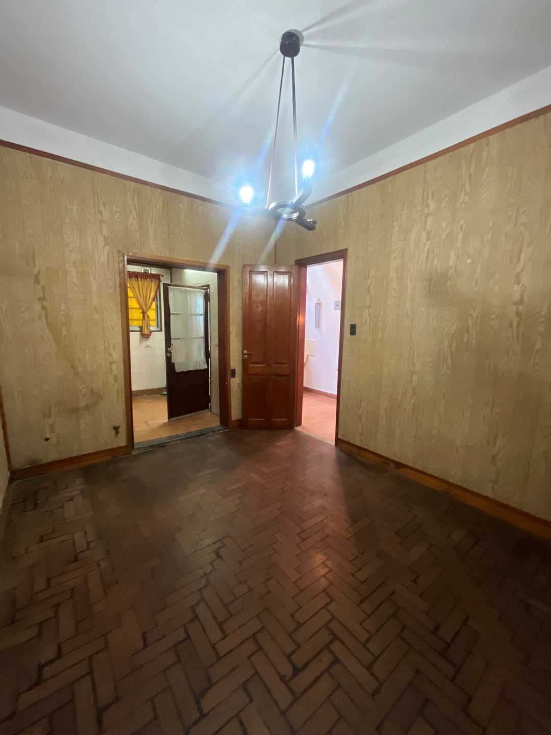 VENTA PH DOS AMBIENTES. SIN EXPENSAS. LANUS OESTE.