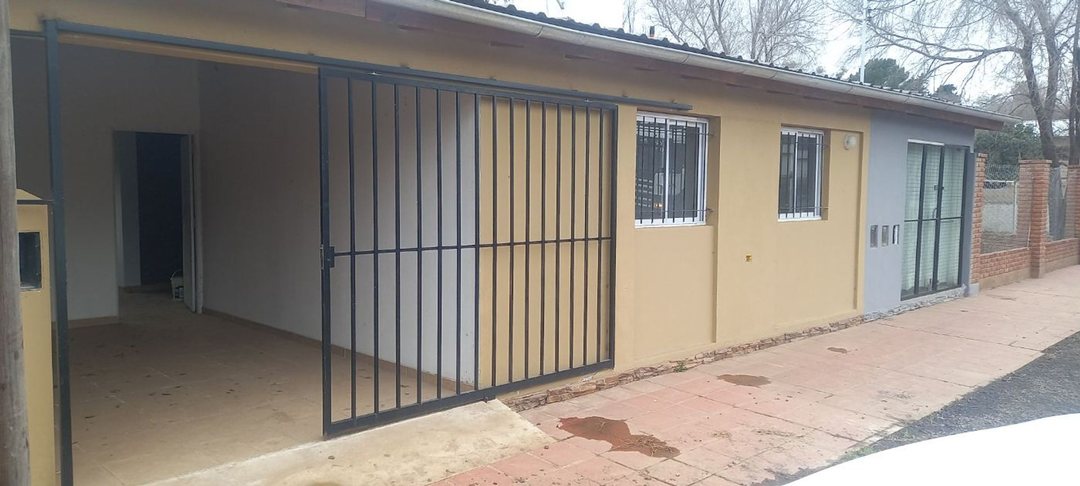 VENTA CASA 2 DORMITORIOS  PILETA COCHERA SAN ROQUE