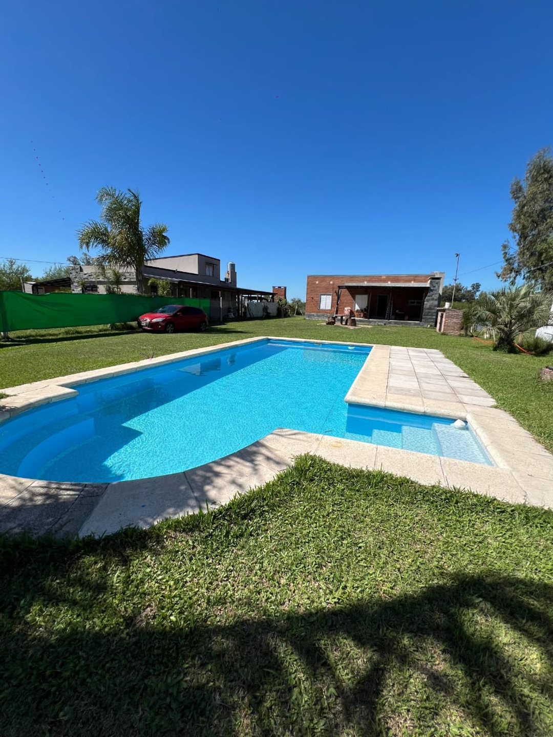 CASA QUINTA DOS DORMITORIOS Y PILETA