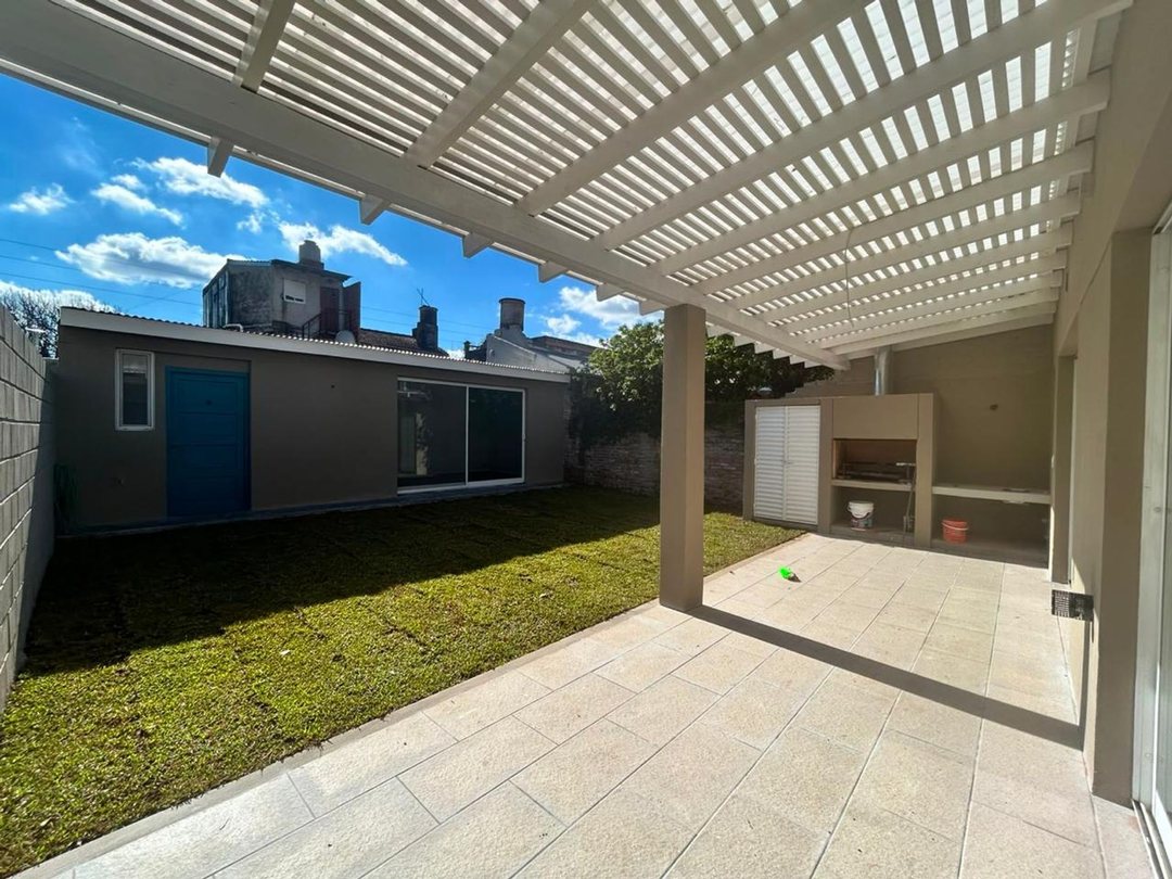 CASA LOTE PROPIO BECCAR REFACCIONADA A NUEVO