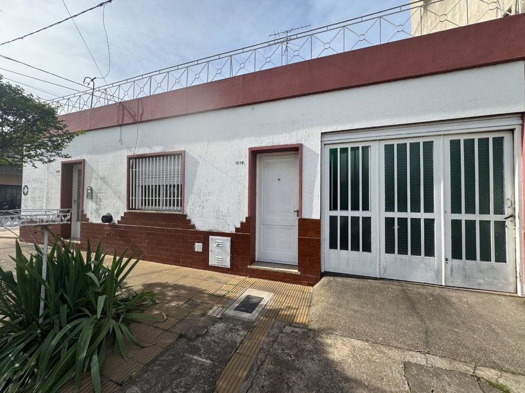 CASA EN VENTA EN PERGAMINO