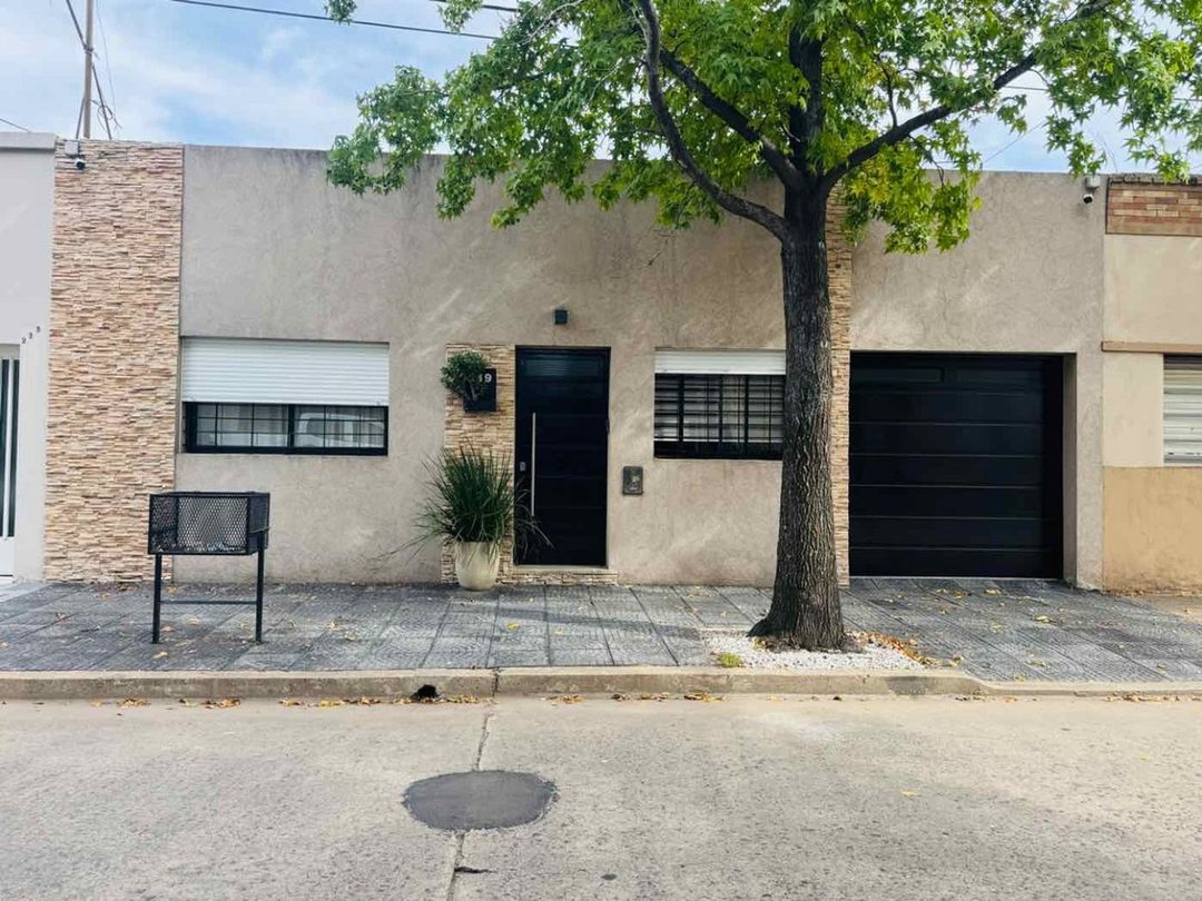 CASA EN VENTA EN PERGAMINO ZONA CENTRO