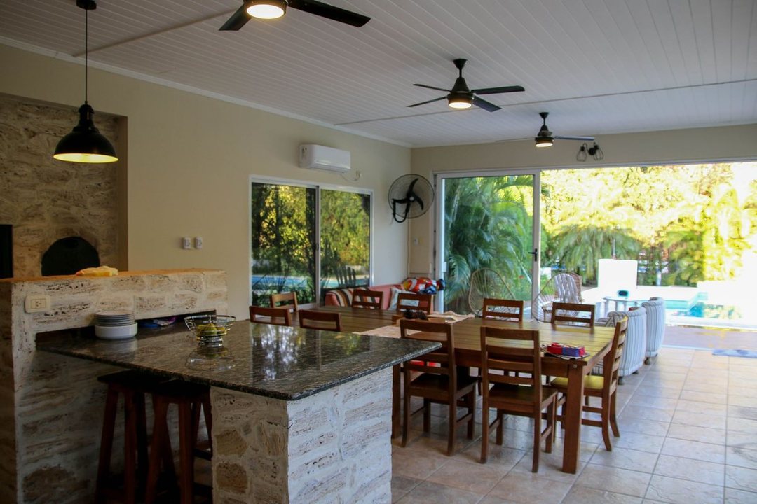 SE VENDE QUINCHO EN CLUB DE CAMPO LA RURAL RQTA.