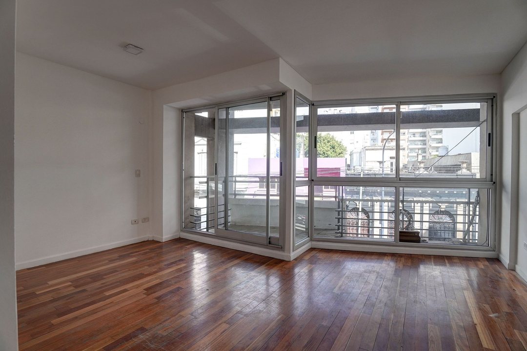 Venta monoambiente balcon cochera baulera Recoleta