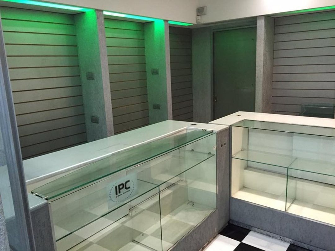 Venta Local en Centro Reciclado y Equipado 42m2