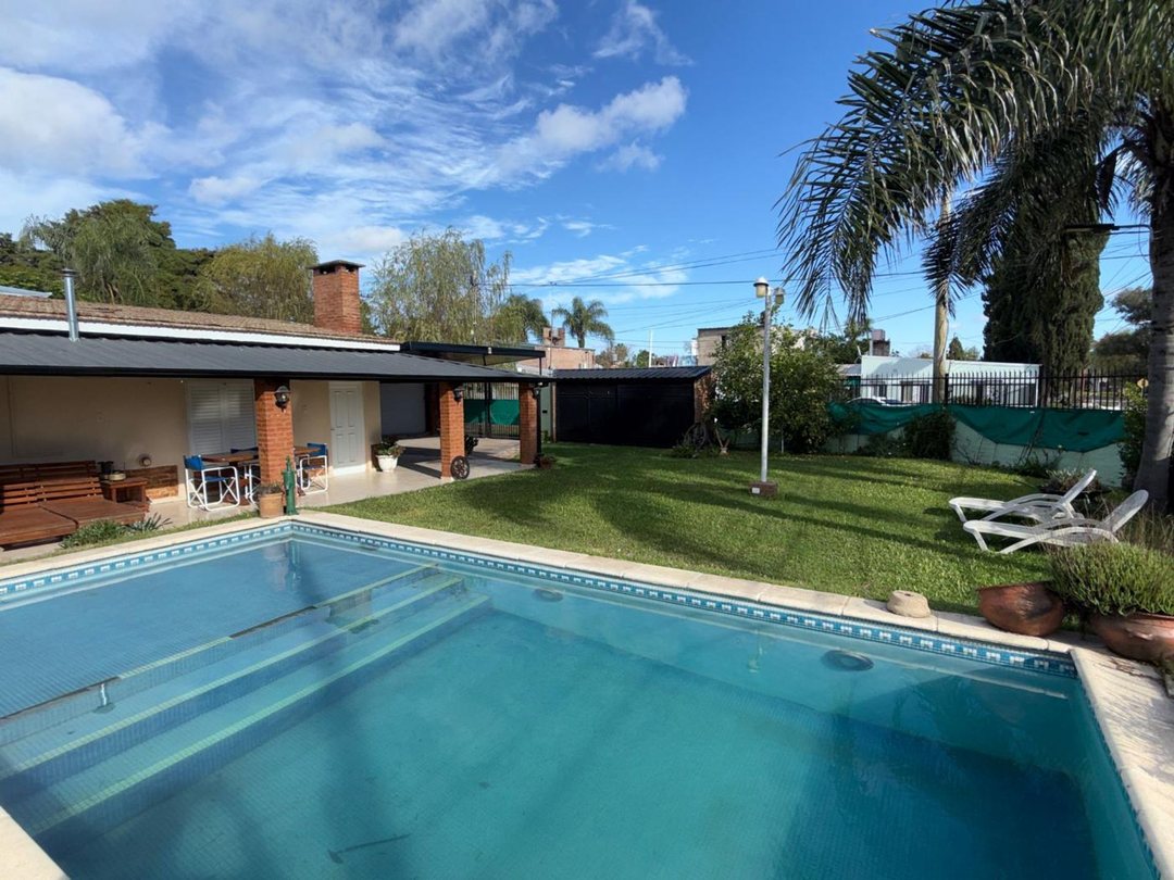 ESPECTACULAR CASA QUINTA EN SAUCE VIEJO