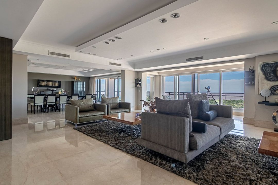 VENTA ESPECTACULAR PISO ALTO CHATEAU LIBERTADOR