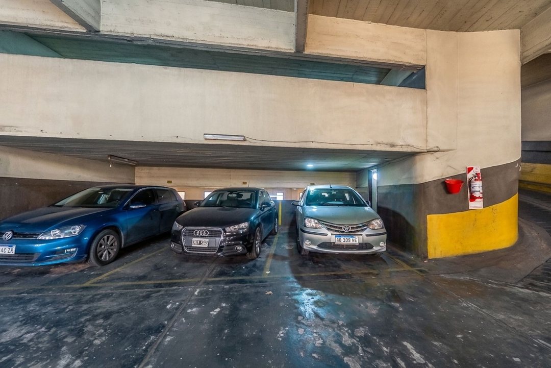 COCHERA EN VENTA EN BARRIO NORTE
