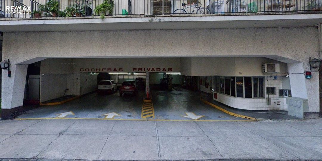 VENTA COCHERA - BARRIO NORTE