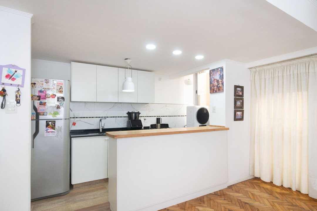 Venta Excelente 2 Ambientes Refaccionado e/Almagro