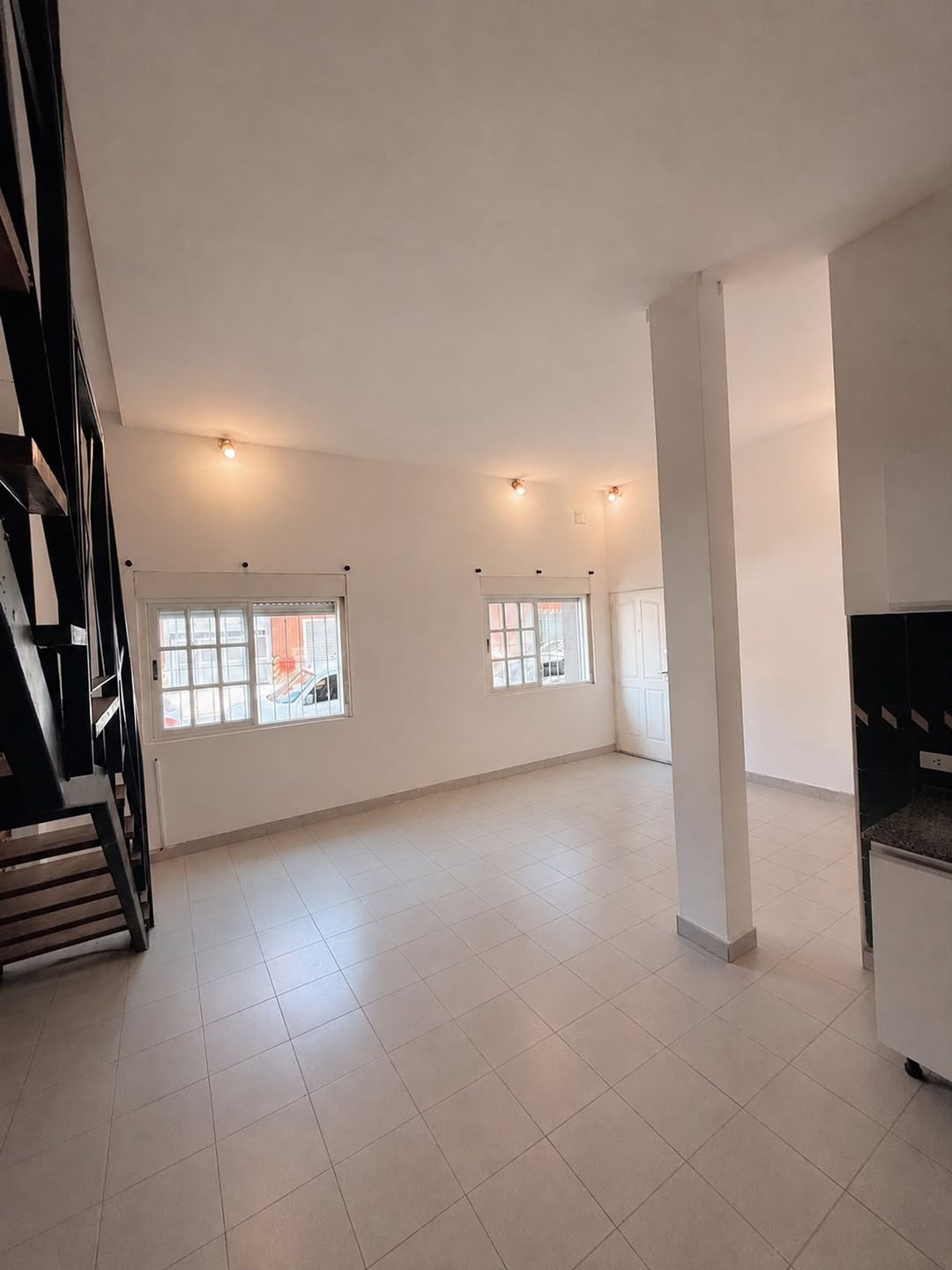 PH 3 ambientes y amplio subsuelo en Villa Urquiza