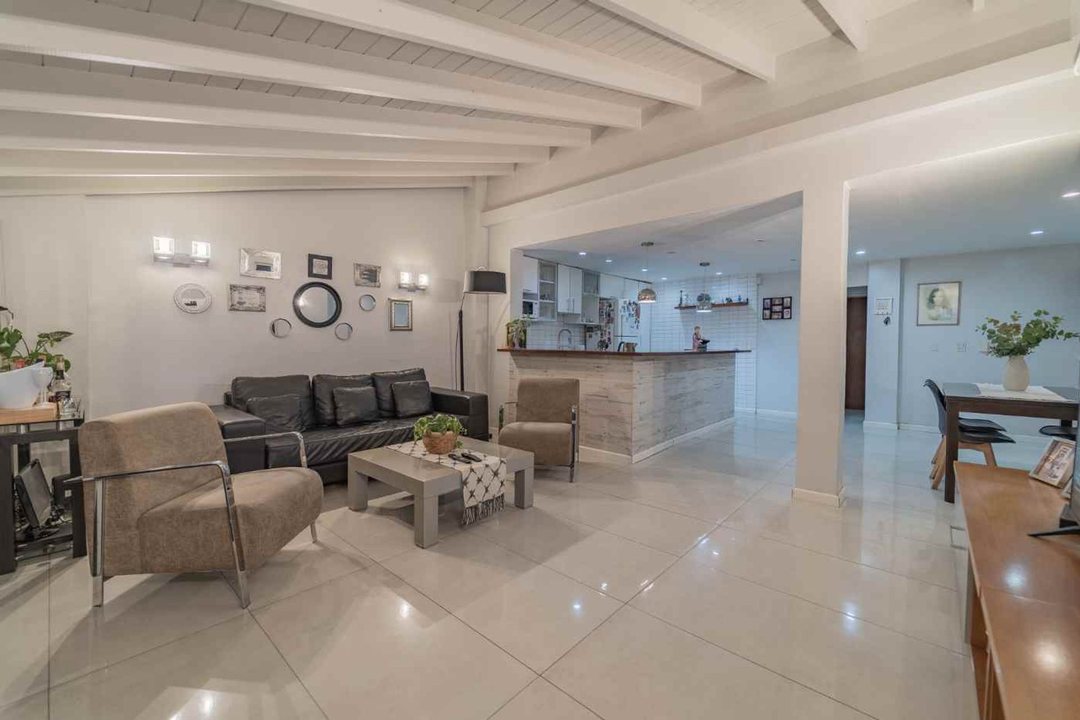 VENTA PH ÚNICO 3 pisos Terraza/Quincho/Cuarto ind
