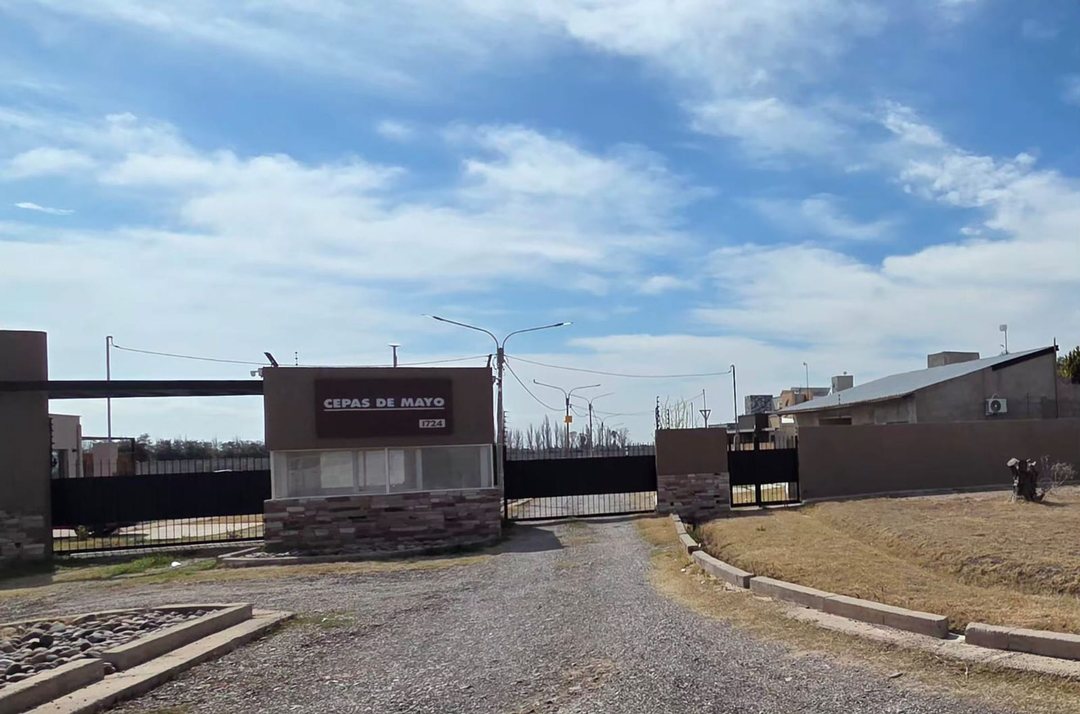 LOTE CALLE 25 DE MAYO B° PRIVADO MAIPÚ 720M2