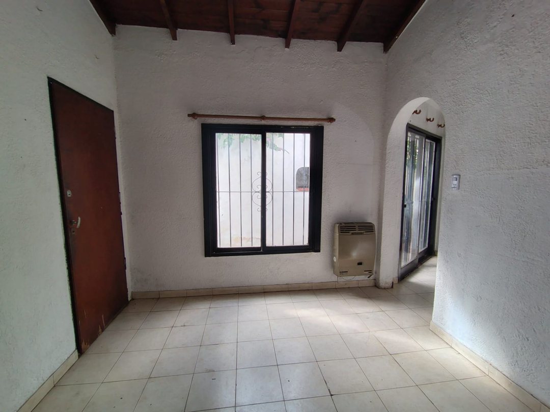 VENTA PH 3 AMBIENTES CON PATIO  ITUZAINGO SUR