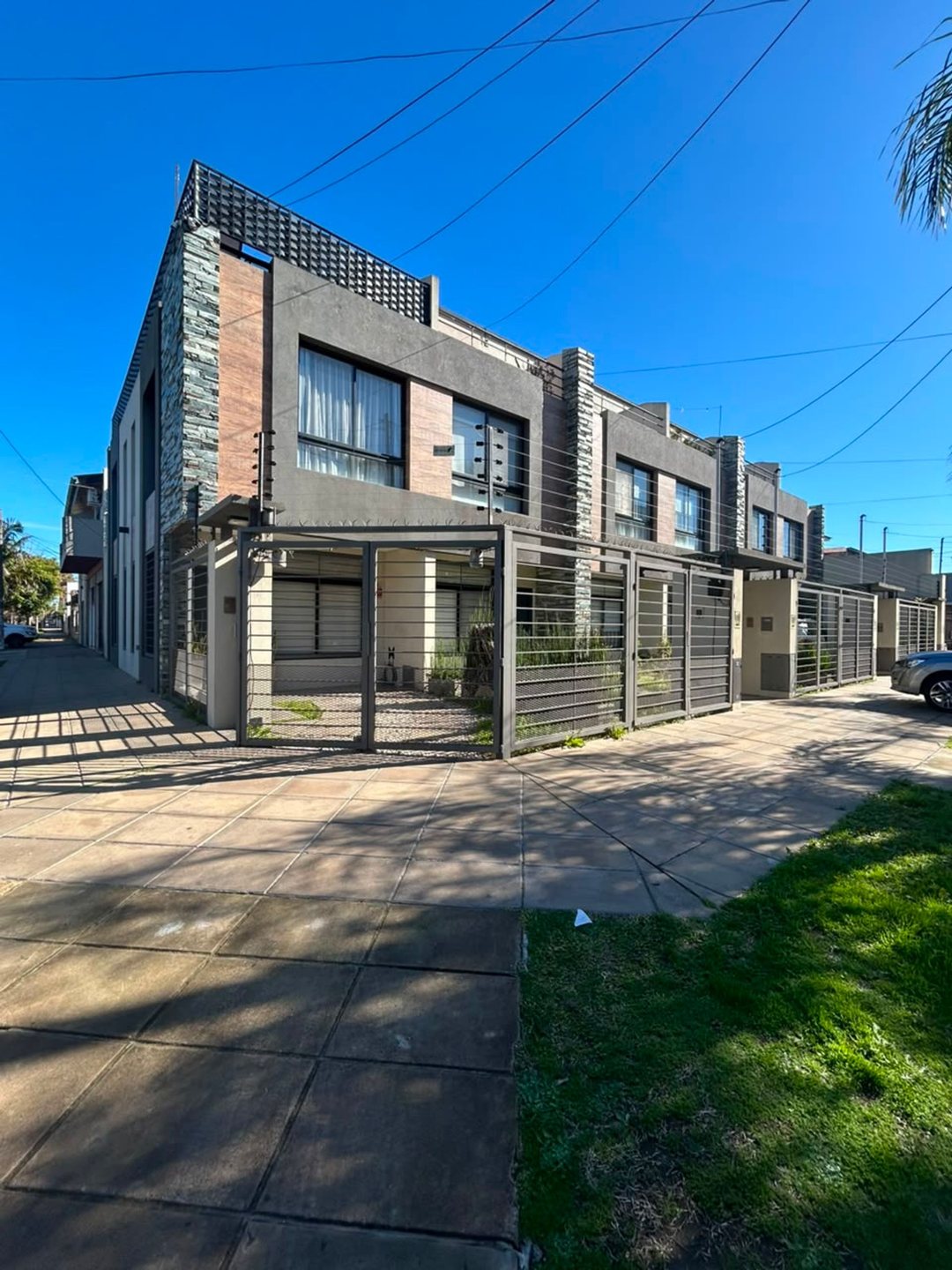 VENTA CASA 3 AMBIENTES TRIPLEX V.LUZURIAGA PERMUTA