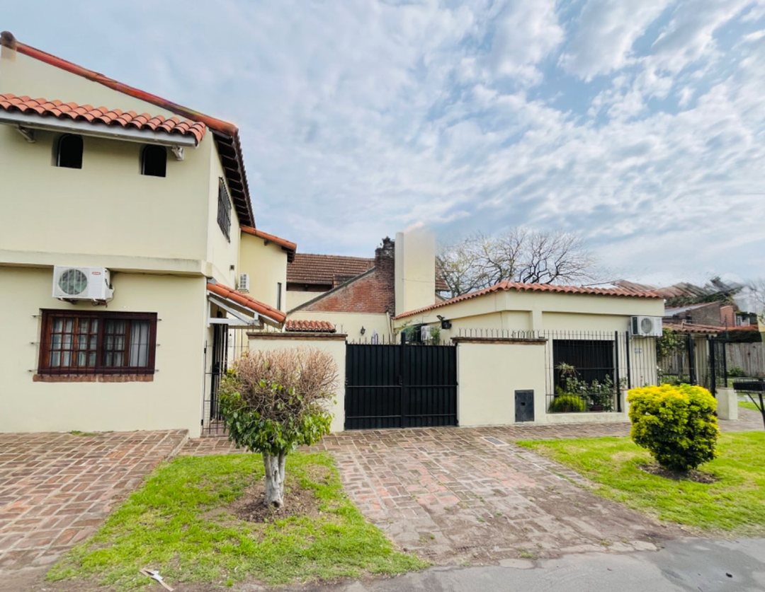 DUPLEX 4 AMB MAS CHALET 3 AMBIENTES EXCELENTE ZONA