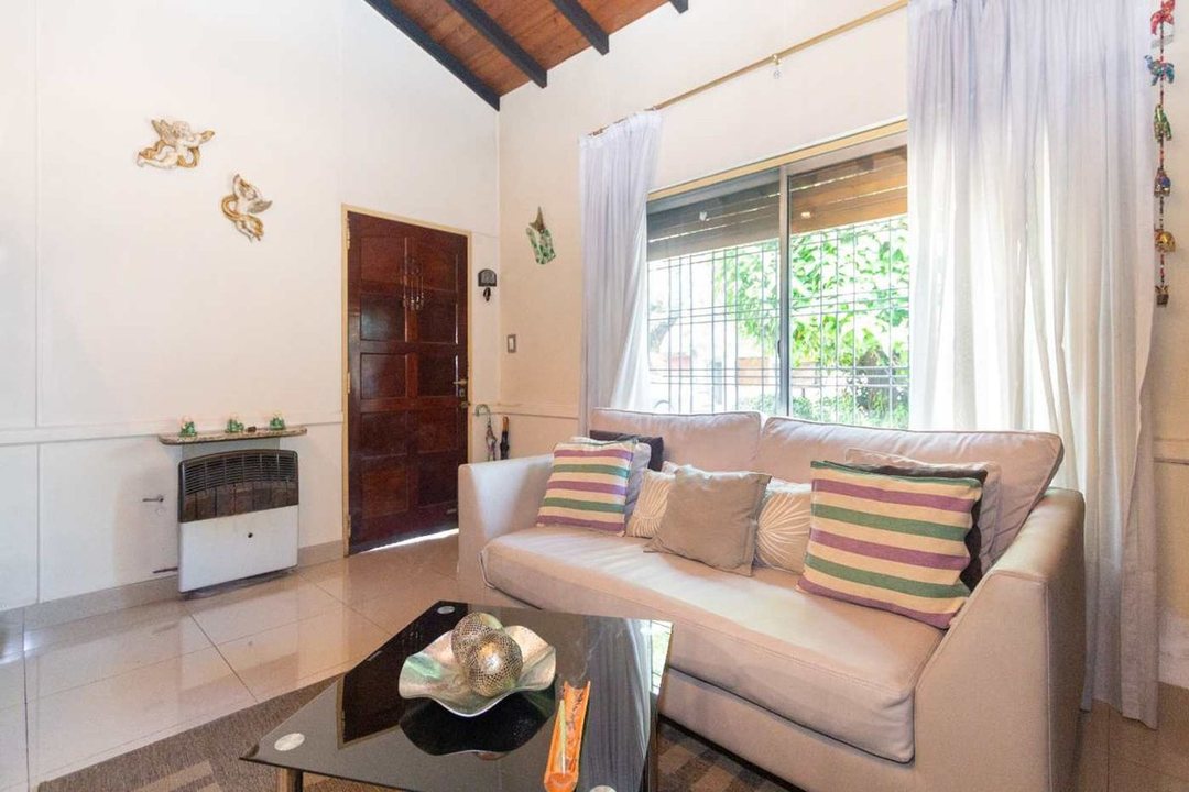 VENTA casa patio terraza y parrilla