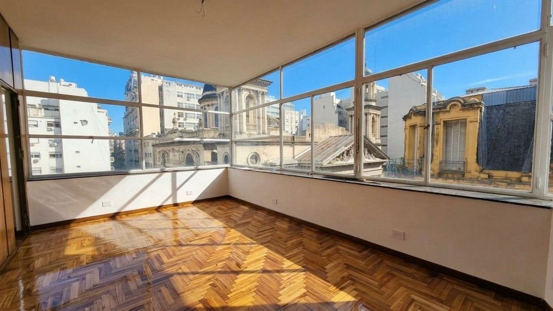 VENTA OFICINA SAN NICOLAS VISTA PANORAMICA