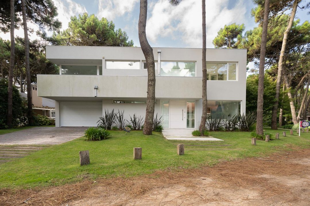 VENTA CASA 5 AMBIENTES PINAMAR NORTE