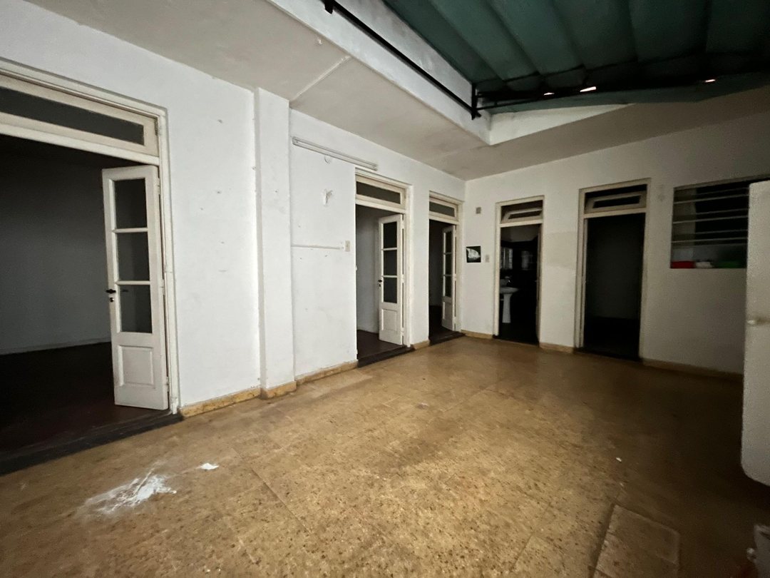 VENTA 4 PH EN BLOCK EN MONTECASTRO A REFACCIONAR