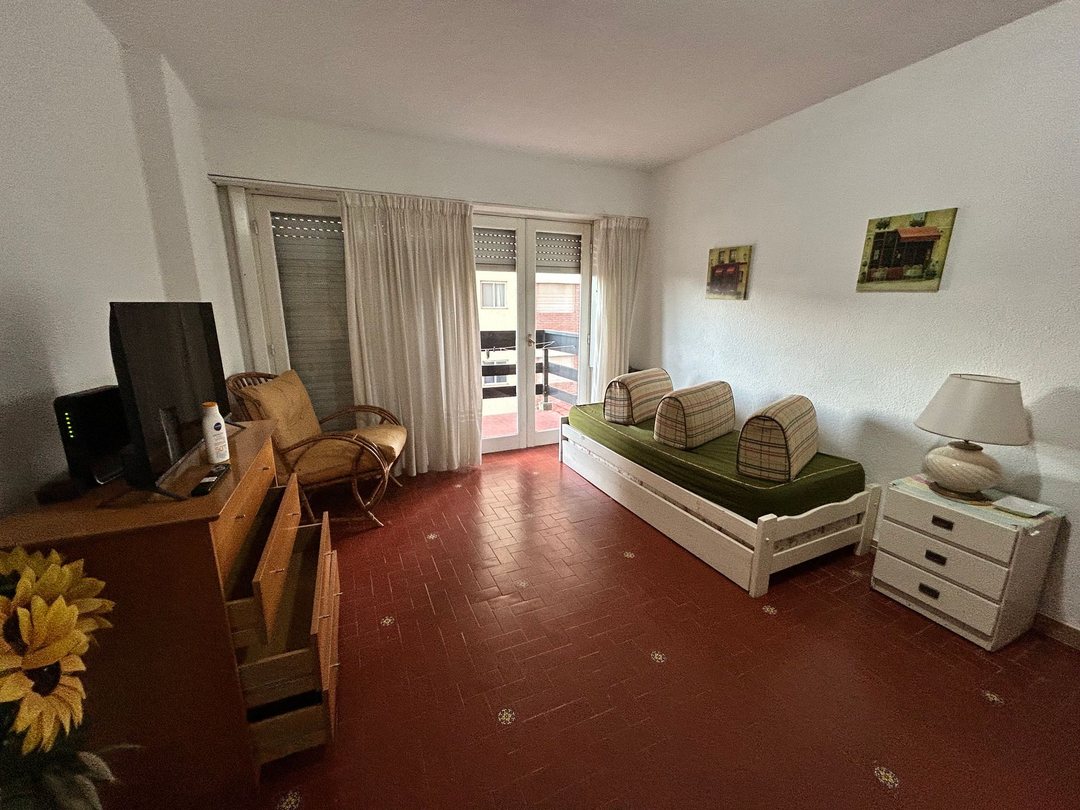 DEPARTAMENTO VENTA PINAMAR 2 AMB VISTA LATERAL MAR