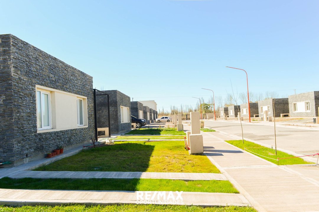 CASA 2 DOMITORIOS, LA FALDA, CIPOLLETTI