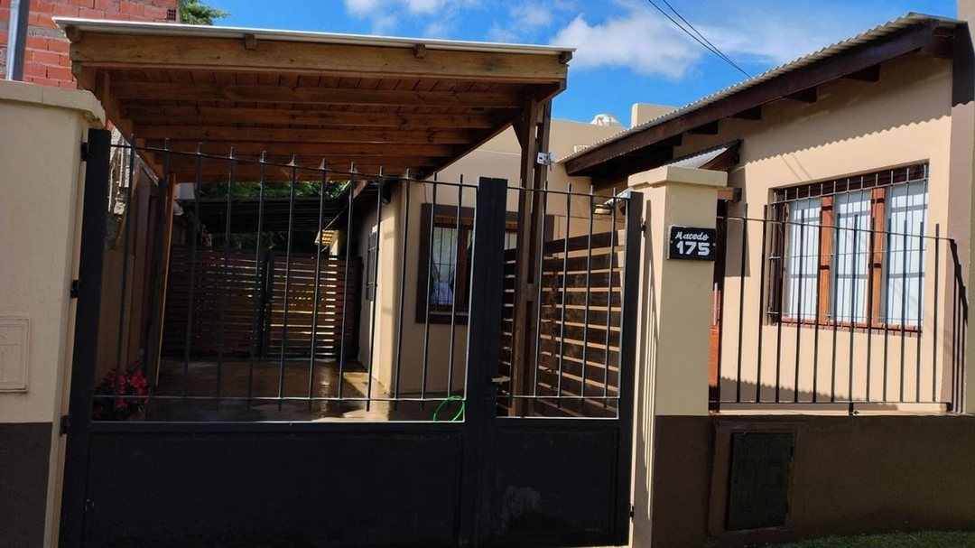 Casa Venta Gral Madariaga 4 ambientes