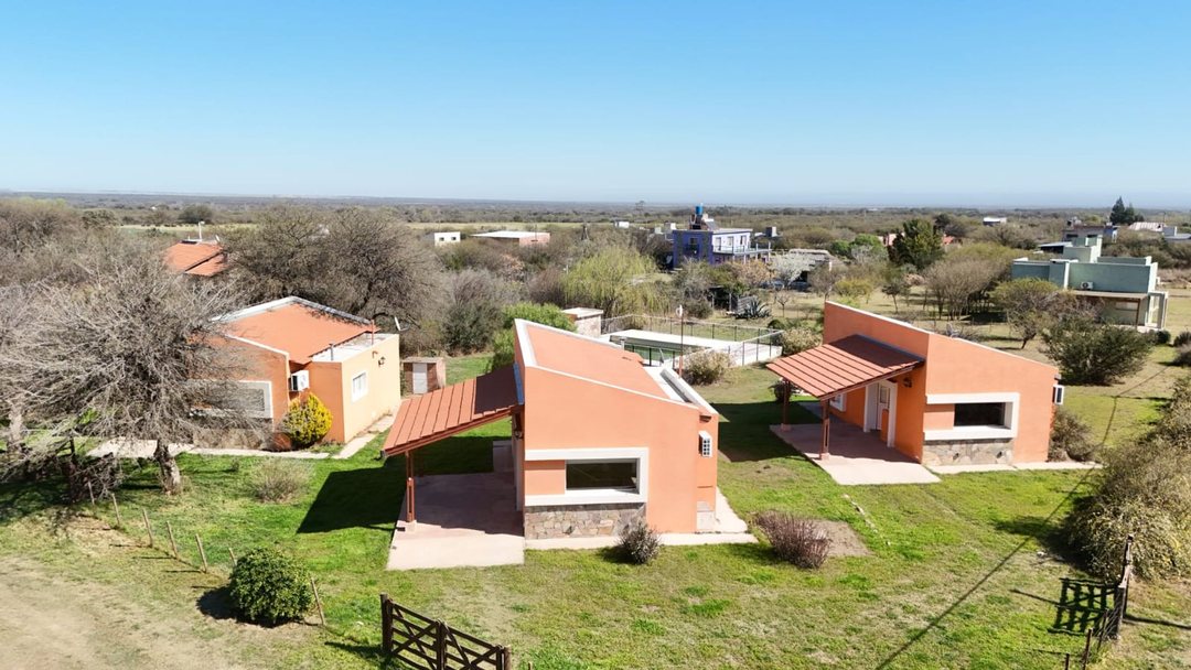 COMPLEJO DE CABAÑAS barrio UDACHA CARPINTERIA