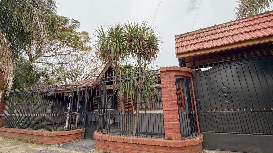 CASA PH 4 AMBIENTES EN VENTA EN TEMPERLEY