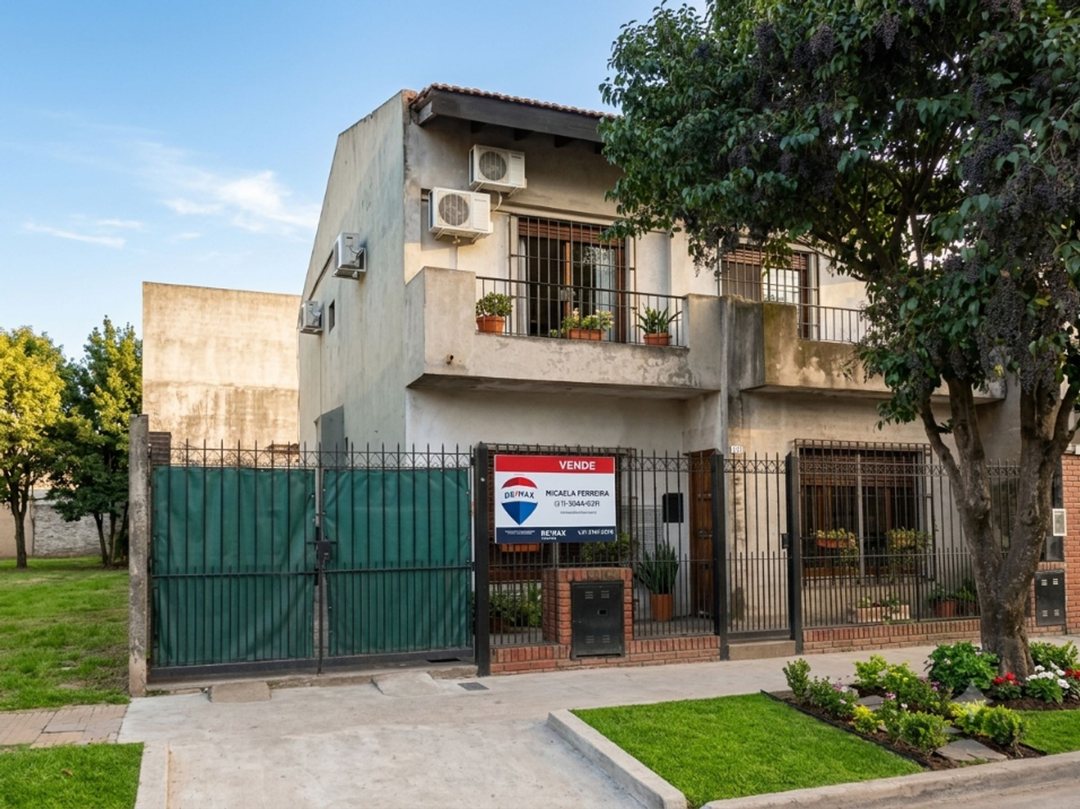 VENTA IMPONENTE RESIDENCIA DE 160 m² EN 2 PLANTAS