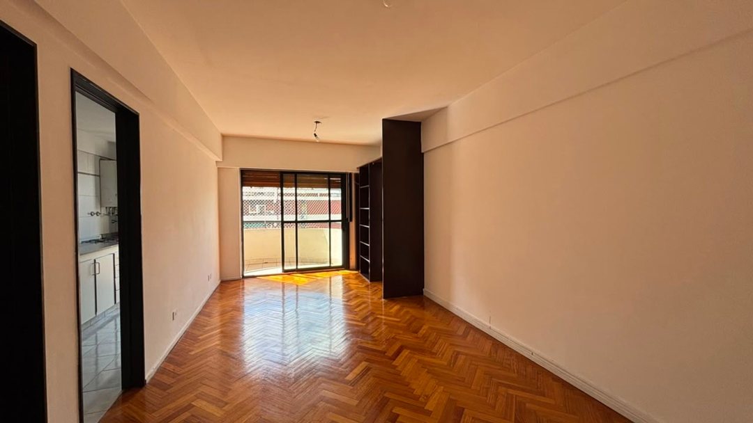 1 Amb. Alquiler-Belgrano R-Balcón-Cocina Independ.