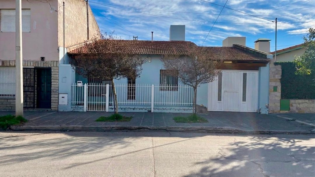 CASA EN VENTA DOS DORMITORIOS EN B° DON CARLOS