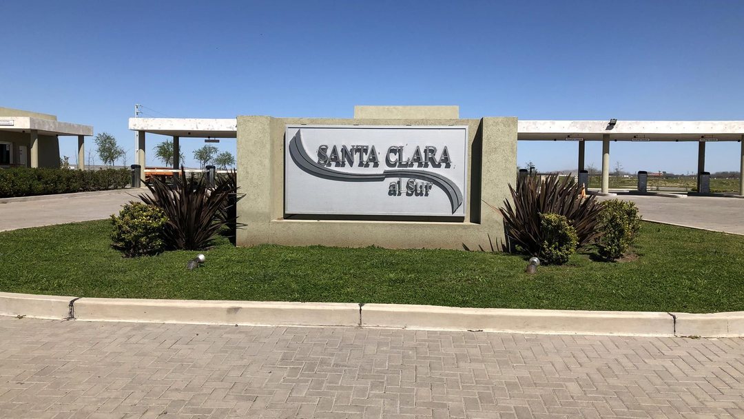 LOTE VENTA BARRIO CERRADO SANTA CLARA AL SUR 834 M