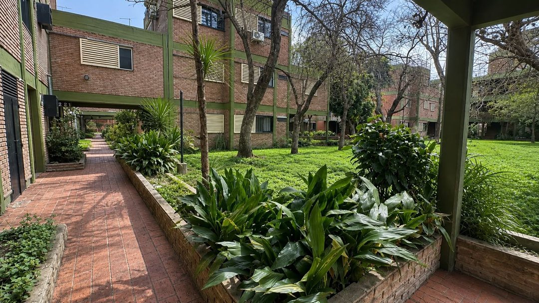 VENTA DEPTO 3 AMB PB APTO CREDITO MORON