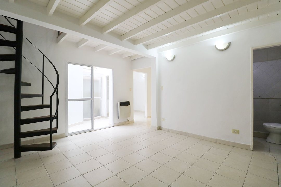VENTA PH 2 AMB BARRIO NORTE C PATIO Y SIN EXPENSAS