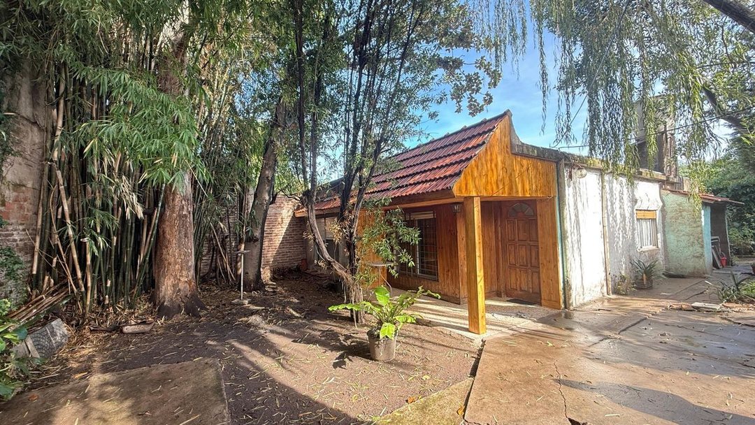 VENTA CASA LOTE PROPIO GRAN JARDIN R. DE ESCALADA