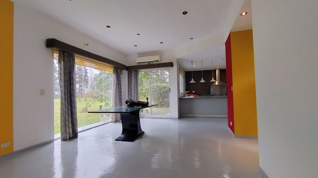 VENTA CASA MODERNA BARRIO CERRADO LAS FUENTES