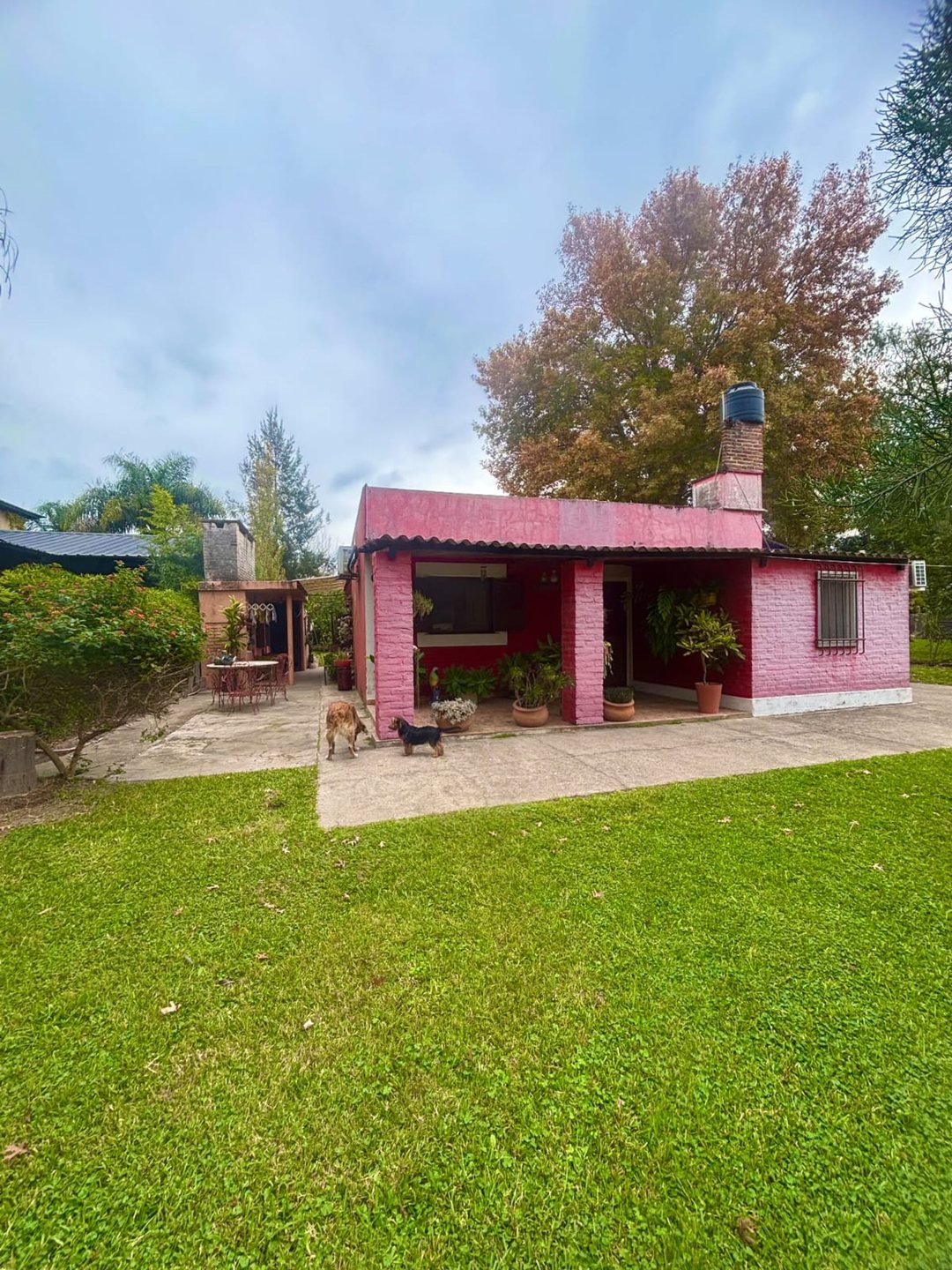 CASA DE EN VENTA CON GRAN TERRENO BARRIO Gral. PAZ