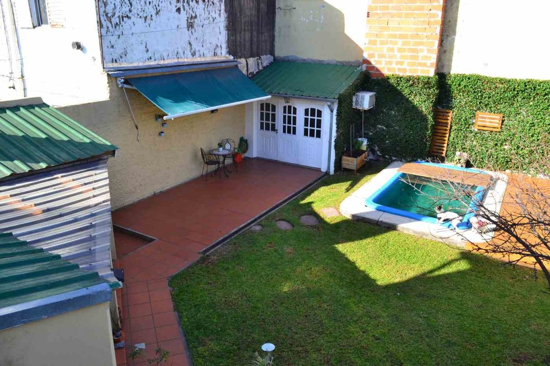 CASA VENTA 5 AMBIENTES CASTELAR NORTE APTA CREDITO
