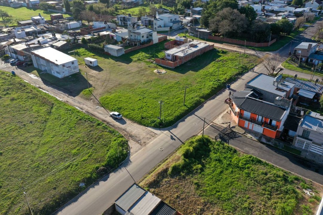 Terreno de 900 m2 zona Parque Gazzano