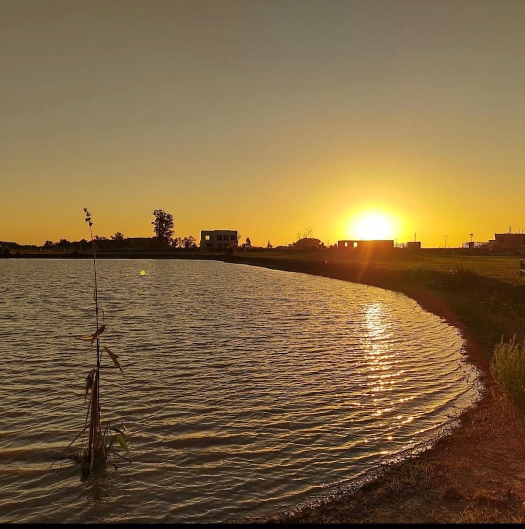 SE VENDE LOTE A LA LAGUNA EN SANTA CLARA AL SUR