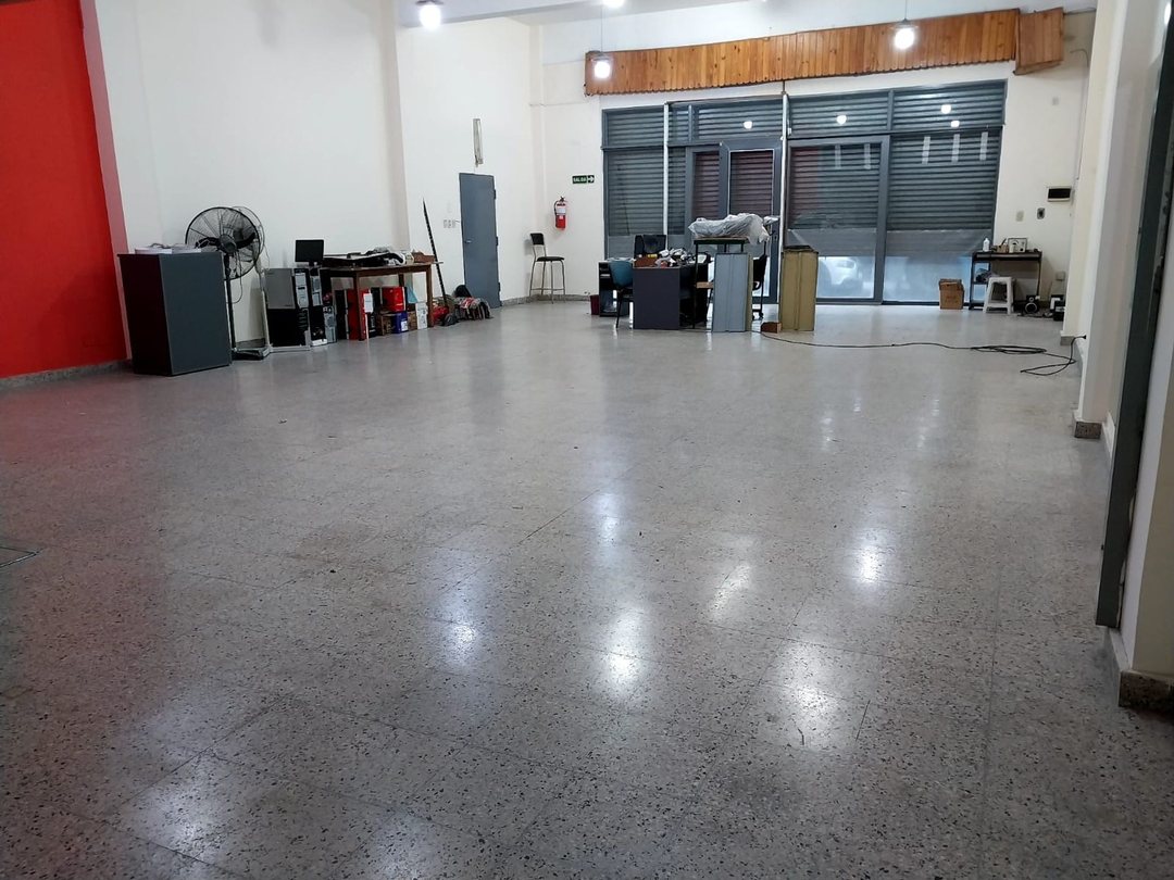 HAEDO AV DON BOSCO EXCELENTE LOCAL IMPECABLE