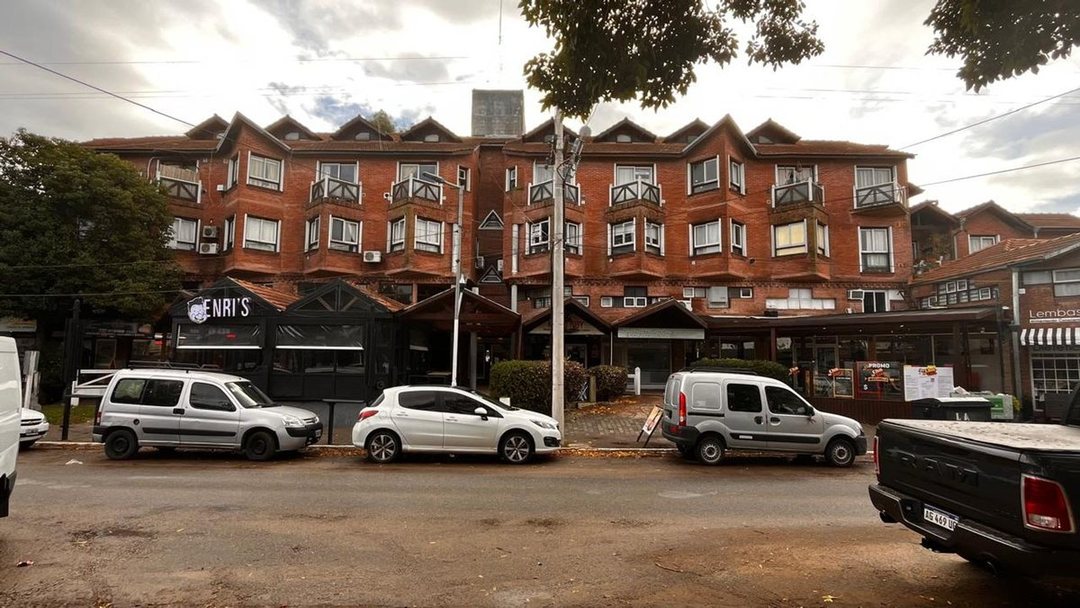VENTA DE DEPARTAMENTO EN PINAMAR CON COCHERA